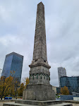 Obelisk Granitowy 2