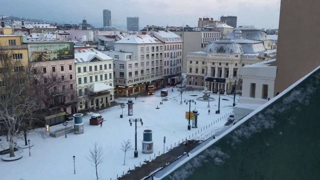 Оригинална безплатна пешеходна обиколка в Братислава