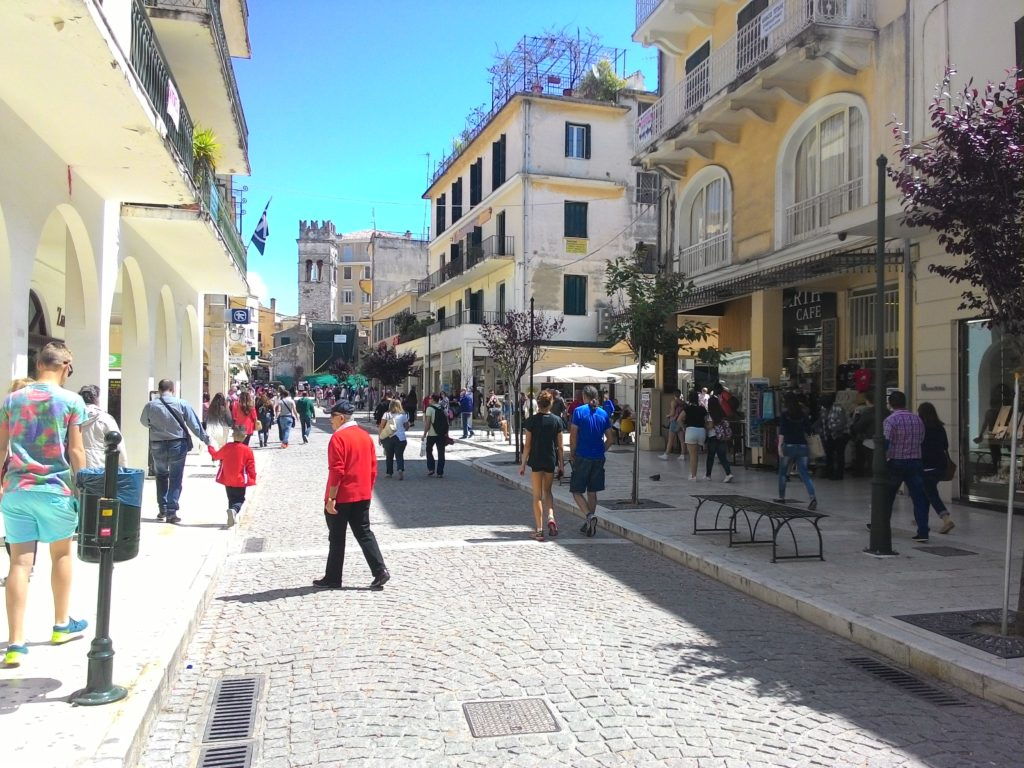 Kota tua belanja Corfu
