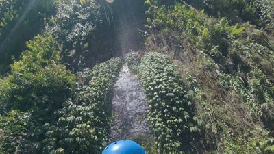 巴厘岛白水漂流 - 在途中的小瀑布