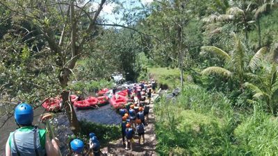 Bali White Water Rafting - Passing a cascade