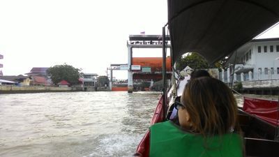 ტური Chao Phraya მდინარეზე - ჩამოდის sluice