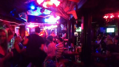 Country Road бар Soi Cowboy