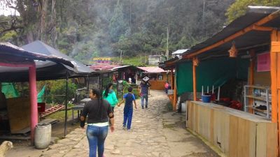 Via Monserrate hiking trail - Food and drink stalls on the way