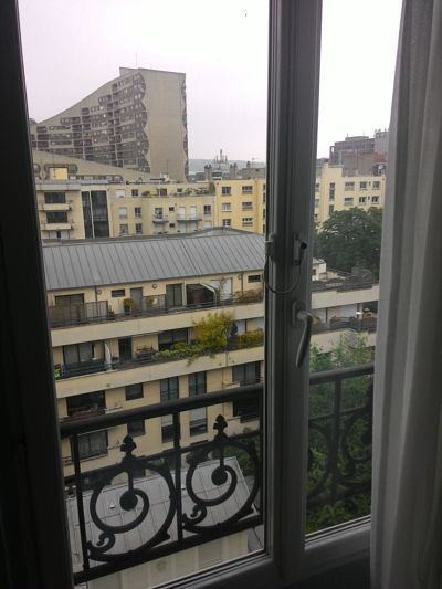 Հյուրանոցային Ibis Paris Boulogne Billancourt - Սենյակի պատուհանը եւ պատուհանի տեսքը