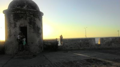 Fortifications Cartagena - Luí na gréine ón mballa