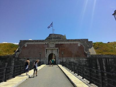 Старая крепость Корфу - вид с улицы