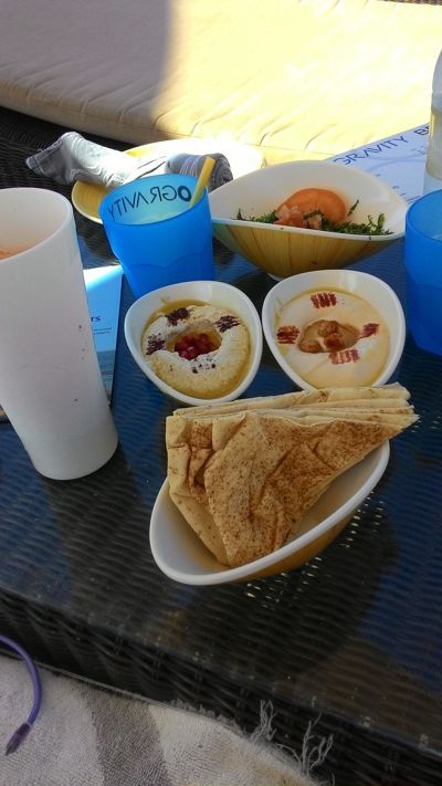 باشگاه Zero Gravity Beach - غذای عربی در ساحل