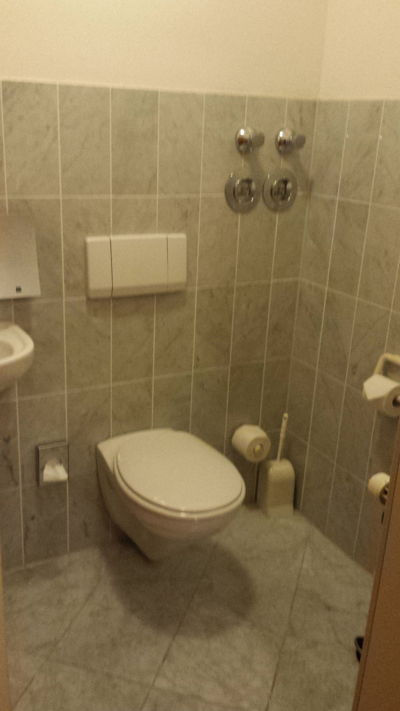 Arcadia Hotel Dusseldorf - Gäster toaletter