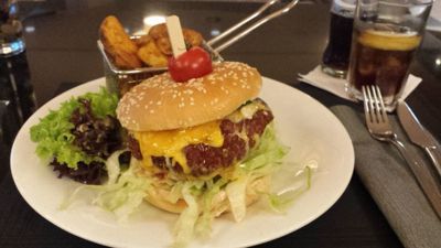 Hotel Nikko - Lobby bar burger