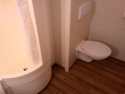Hotel Novotel Duesseldorf City West -Seestern - toa tualettruum ja dušš