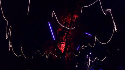 ક્લબ ક્યુબના, આકાશમાં રાત્રે ક્લબ - સુશોભિત વૃક્ષ