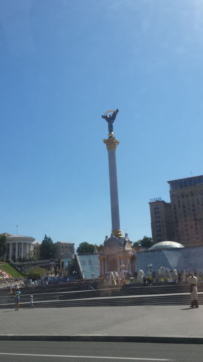 Kiev, Ucraina - Statua dell'indipendenza sulla piazza principale di Kiev
