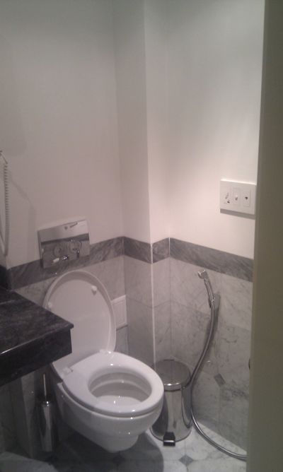 Hotel Khreschatyk Kiev - New toilets