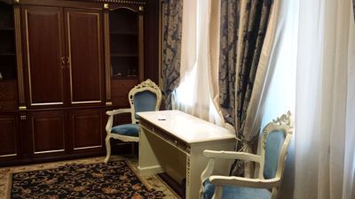 Royal Hotel De Paris - Biurko w pokoju