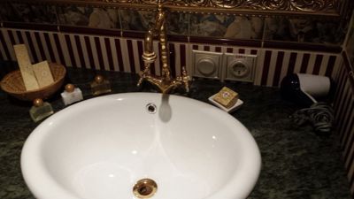 Royal Hotel De Paris - Bathroom kayan aiki