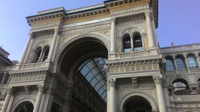 Galleria Vittorio Emanuele II - Κτίριο εισόδου