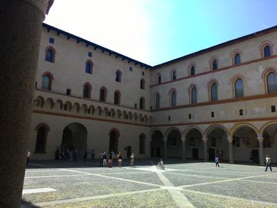 Sfoza castle - Interior courtyard