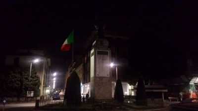 سفر روزانه در Treviglio - بنای یادبود سرباز