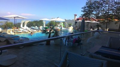 Гостиница Панорама Де Люкс Одесса - вид на бассейн с террасы ресторана