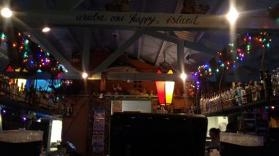 Bugaloe Beach Bar et Grill - Vue sur le bar