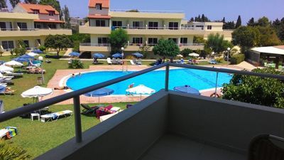 Princess Flora - Renovated room with pool view