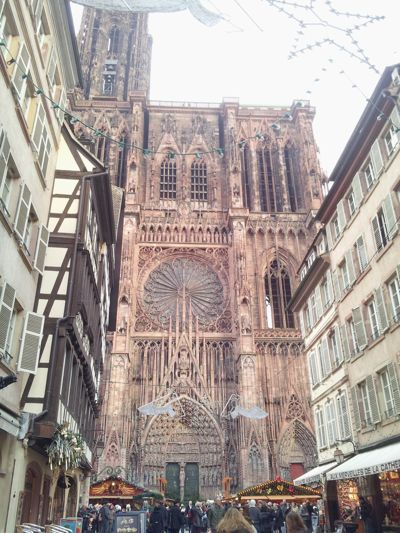 វិហារ Strasbourg - ទិដ្ឋភាព​ខាងមុខ