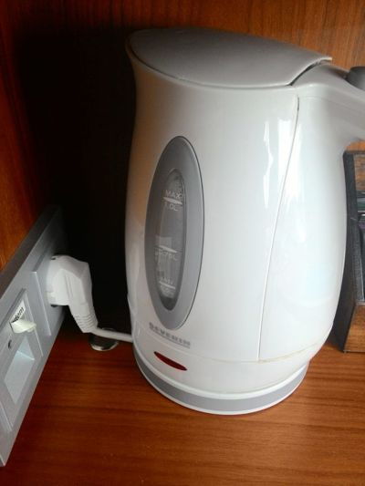 Wroclaw - room kettle with shortest cord ever