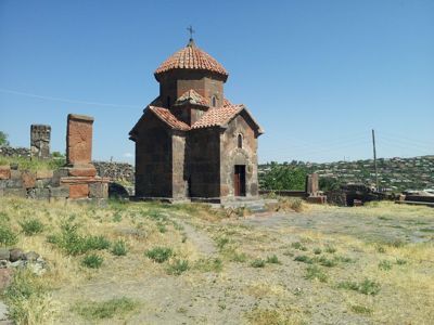 Services touristiques Hyur - Karmravor, la plus petite église d'Arménie, 7ème siècle